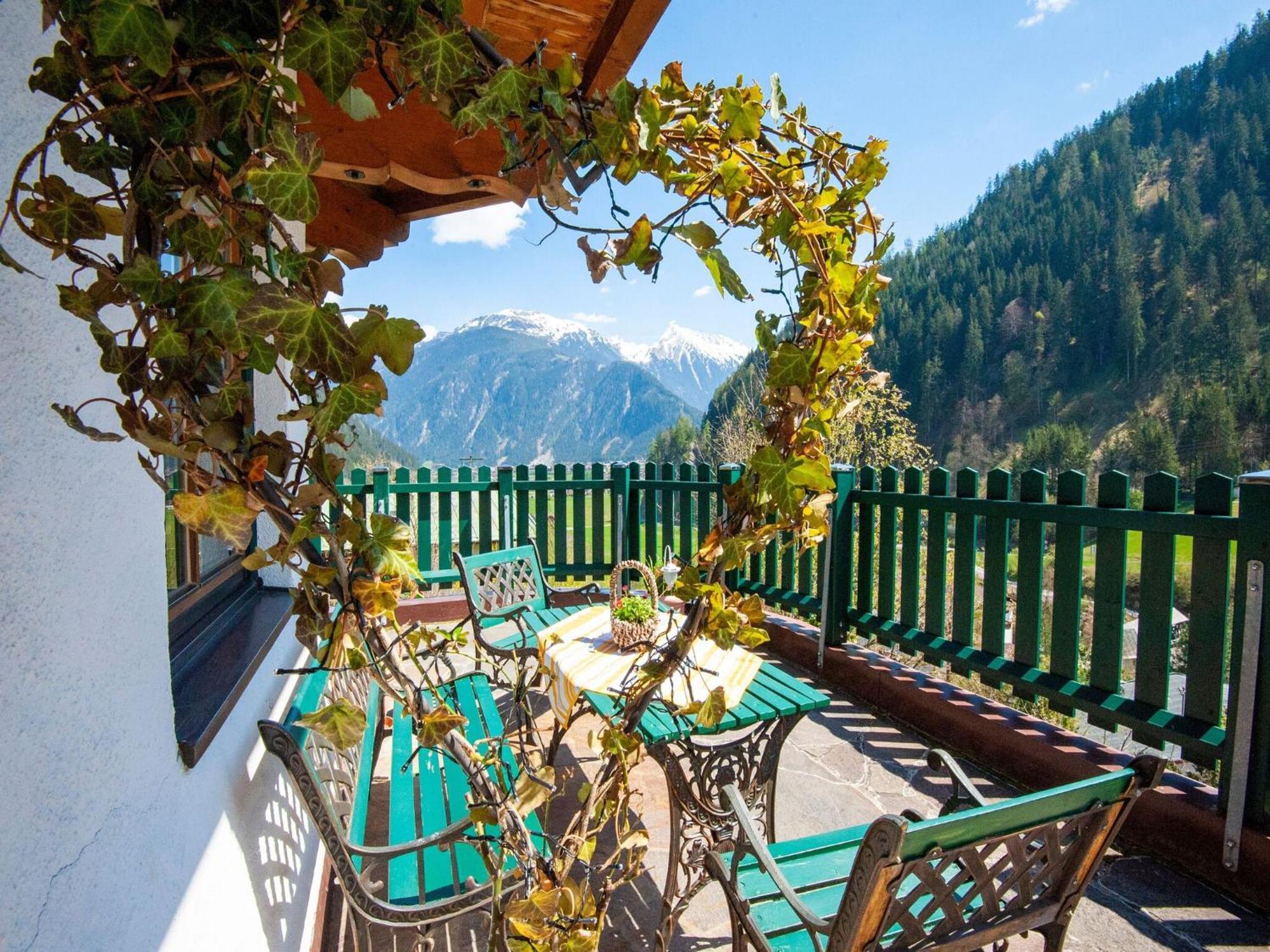 Apartment Between Mayrhofen And Finkenberg Exterior photo