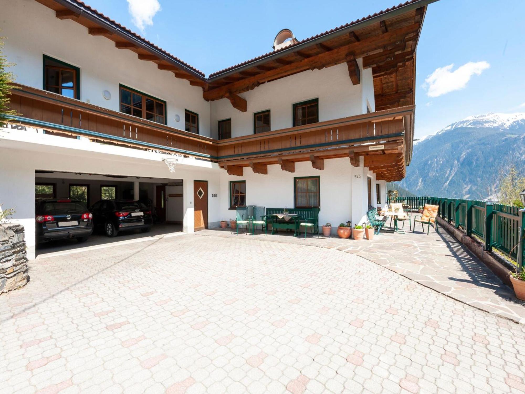 Apartment Between Mayrhofen And Finkenberg Exterior photo